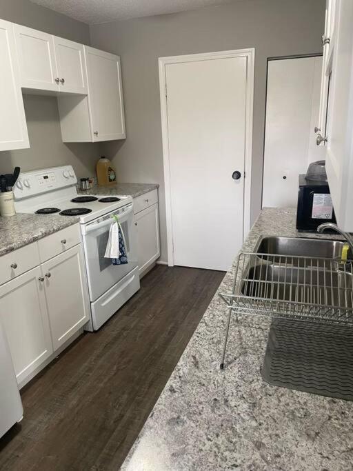 Wonderful 2-Bedroom Apartment カムローズ エクステリア 写真